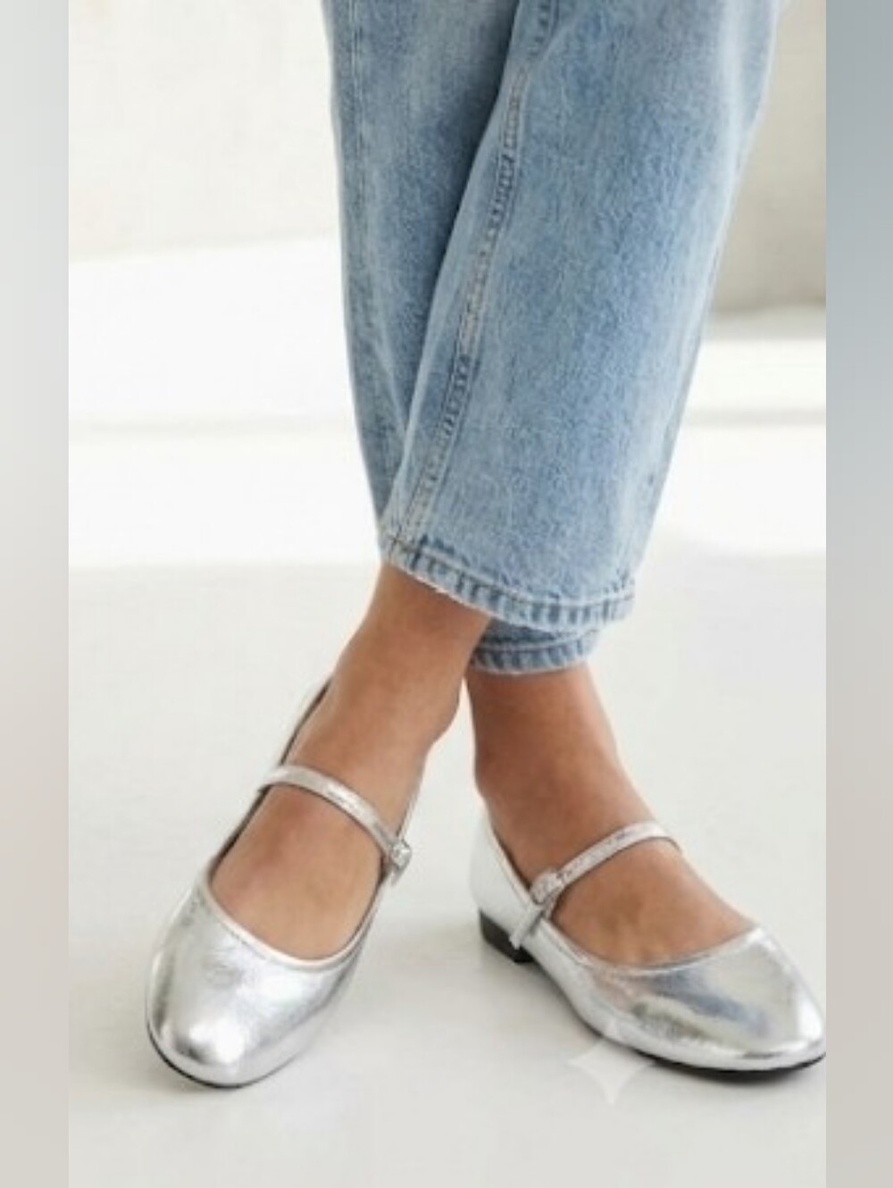 Steve Madden Silver Metallic Mary Jane Flat Shoes Sz. 38